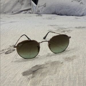 Ray-Ban Round Metal Sunglasses - Gold Frame with Green Gradient Lenses